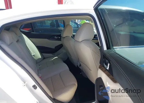 2018 Nissan Maxima 3.5 Platinum z USA, uszkodzony, nr VIN 1N4AA6AP8JC382574